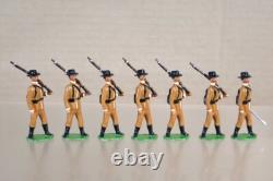 BRITAINS RE PAINTED BOER WAR BOER INFANTRY MARCHING at the SLOPE oi