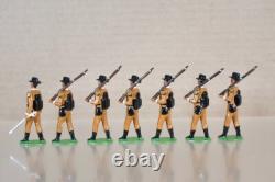 BRITAINS RE PAINTED BOER WAR BOER INFANTRY MARCHING at the SLOPE oi