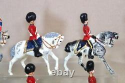 BRITAINS RE PAINTED BRITISH MOUNTED ROYAL SCOTS GREYS OFFICER SOLDIER COLOUR nw