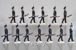 BRITAINS RE PAINTED ROYAL IRISH RIFLES REGIMENT MARCHING at the SLOPE oe