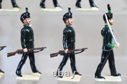 BRITAINS RE PAINTED ROYAL IRISH RIFLES REGIMENT MARCHING at the SLOPE oe