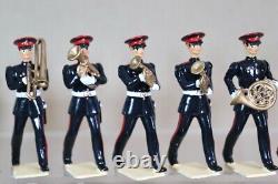 BRITAINS RE PAINTED ROYAL WARWICKSHIRE FUSILIERS MARCHING BAND with MASCOT od