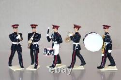 BRITAINS RE PAINTED ROYAL WARWICKSHIRE FUSILIERS MARCHING BAND with MASCOT od