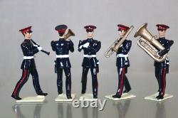 BRITAINS RE PAINTED ROYAL WARWICKSHIRE FUSILIERS MARCHING BAND with MASCOT od