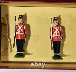 BRITAINS SOLDIERS 2148 Fort Henry Guard Canada Rare! Painted Metal Model N1