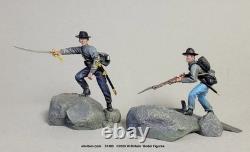 BRITAINS SOLDIERS 31490 Scrambling Up The Roundtops Metal & Resin Set