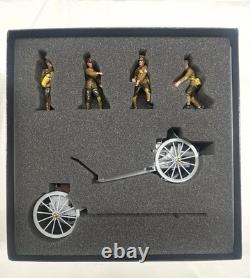 BRITAINS SOLDIERS 8912 4.5 Howitzer with Limber & 4-Man Khaki Detachment Set