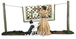 BRITAINS SOLDIERS VILLAGE GREEN 35039 You Are Really Not Helping! Woman & Dog