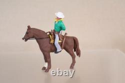 BRITAINS SWOPPETS 640 COWBOY and INDIAN MOUNTED PRISONER om