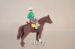 BRITAINS SWOPPETS 640 COWBOY and INDIAN MOUNTED PRISONER om