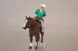 BRITAINS SWOPPETS 640 COWBOY and INDIAN MOUNTED PRISONER om