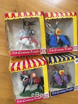 BRITAINS SWOPPET 15th CENTURY WAR OF THE ROSES MOUNTED KNIGHTS BOXED SET
