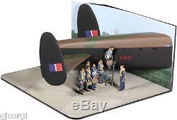 BRITAINS Soldiers 25017 RAF 617 Squadron The Dambusters 70th Anniversary Set