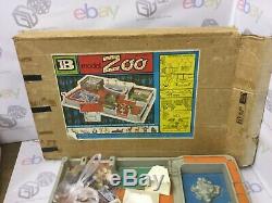 BRITAINS TOYS, Plastic Zoo Animals MODEL ZOO SET, BOXED CAT NUMBER 4712 VINTAGE
