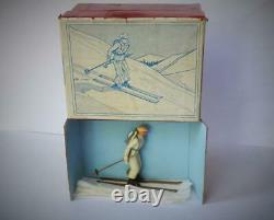BRITAINS VINTAGE 1949-1959 VN MINT BOXED LEAD No. 2037 RARE SKI TROOPER 54mm