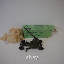 BRITAINS VINTAGE BRITISH 2-POUNDER AA GUN ON CHASSIS SET no1717 BOXED