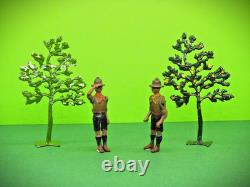 BRITAINS VINTAGE PREWAR LEAD RARE BOY SCOUTS x 2 AND #640 SMALL TREES x 2