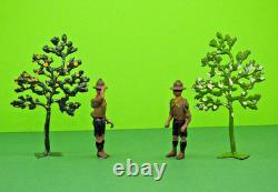 BRITAINS VINTAGE PREWAR LEAD RARE BOY SCOUTS x 2 AND #640 SMALL TREES x 2
