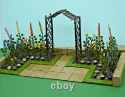 BRITAINS VINTAGE PRE-WAR 1930s MINIATURE LEAD GARDENING BOXED SET No. 9 MG