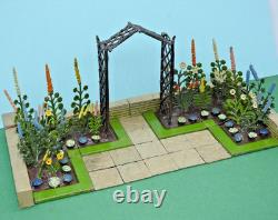 BRITAINS VINTAGE PRE-WAR 1930s MINIATURE LEAD GARDENING BOXED SET No. 9 MG