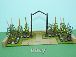 BRITAINS VINTAGE PRE-WAR 1930s MINIATURE LEAD GARDENING BOXED SET No. 9 MG