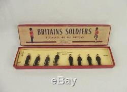 Boxed Britains Soldiers ROAN Set 2090 Royal Irish Fusiliers, At Attention, No. 1