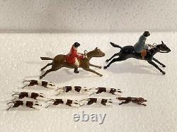 Boxed Full Cry By Britains (blue 249) No. 1447, Hunting Figures, Loose In Box