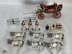 Britain's Historical Series Set 9402 State Open Road Landau, and Figures Boxed