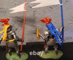 Britain's Swoppet knights standard bearers Vintage x3 1960's Swoppets Knights