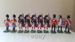 Britains 00092 deetail ceremonial band bagpipes scots guards 2001 132
