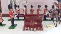 Britains 00105 limited edition 1999 grenadier guards only 1000 made 132 wb165
