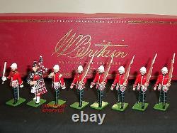 Britains 00126 Royal Scots Marching British Army Metal Toy Soldier Figure Set