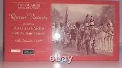 Britains 00214 1999 Band Scots Guards Pipes Drums Victoria 132 metal boxd S8b