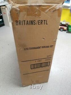 Britains 08761 Tournament Medieval Knights Diorama Set 1/32 Brand New in Box