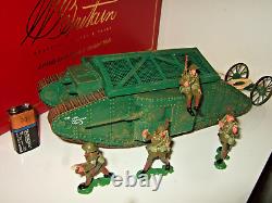 Britains 08946 British Tank Mark 1 Mother Male with 4 Figures in 132 Scale