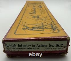 Britains 1612 Soldiers In Action. Bomb Throwers With Gas Masks