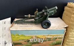 Britains 1725 4.5 Howitzer. VN Mint In Box c/w Packing, Shells & Leaflet