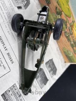 Britains 1725 4.5 Howitzer. VN Mint In Box c/w Packing, Shells & Leaflet