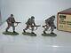 Britains 17495 German Army Infantry Armour Support Team Advancing Soldiers Set