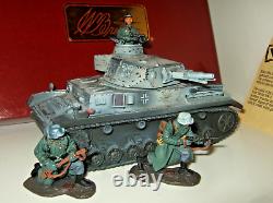 Britains 17600 WW2 Stalingrad, German Mk 1V Tank & Commander & 2 Figures in 54mm