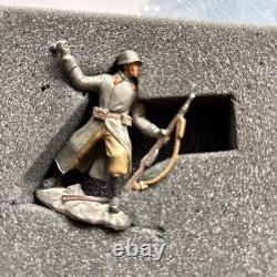 Britains 17603 Russian Red Army Infantry Rifle Squad Firing Stalingrad Set