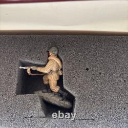 Britains 17603 Russian Red Army Infantry Rifle Squad Firing Stalingrad Set