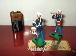 Britains 17780 U. S. Marine Corps 8th & 1 Drum & Bugle Corps 13 Piece in 54mm