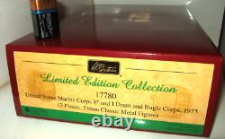 Britains 17780 U. S. Marine Corps 8th & 1 Drum & Bugle Corps 13 Piece in 54mm