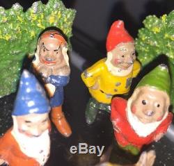 Britains 1930s Set of Lead Painted Figures Snow White & the 7 Dwarfs (Complete)