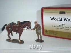 Britains 23063 British Ww1 Lancer Soldier Dismounted Standing Feeding Horse