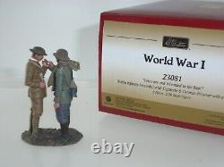 Britains 23081 British Infantry Wounded Soldier With Cig + German With Light