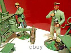 Britains 23101 WW1, 1916-18 German HF11 Limber, Field Kitchen & 3 Figures, 130