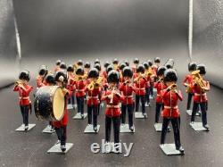 Britains 33 Grenadier Guards Soldiers Bandsmen Bands Men Metal / Lead