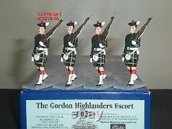 Britains 40309 Collectors Club Gordon Highlanders Escort Metal Toy Soldier Set